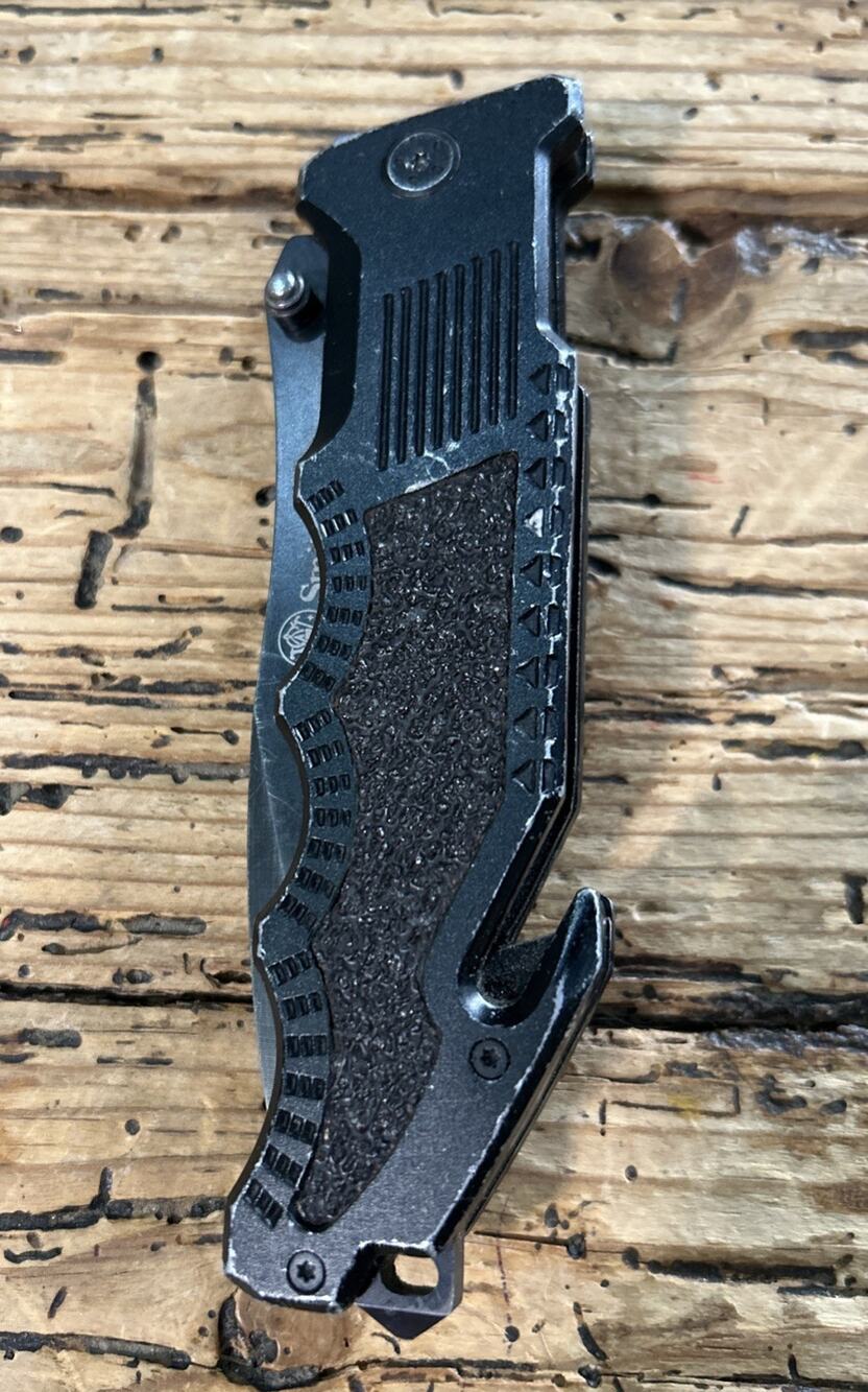 Smith & Wesson Border Guard Pocket Knife